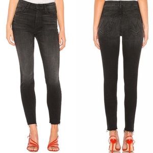 MOTHER High Waisted Looker Ankle Fray in Blackbird